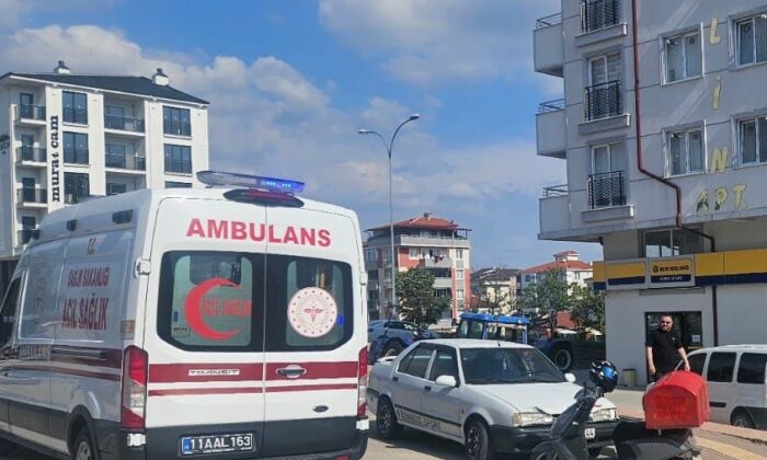 Otomobil ile motosiklet çarpıştı, 2 yaralı