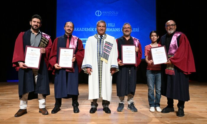 Anadolu Üniversitesi Akademik Performans Ödülleri sahiplerini buldu