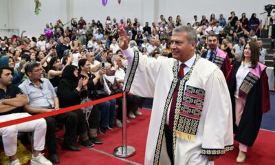Anadolu Üniversitesi mezuniyet törenleri tüm hızıyla devam ediyor