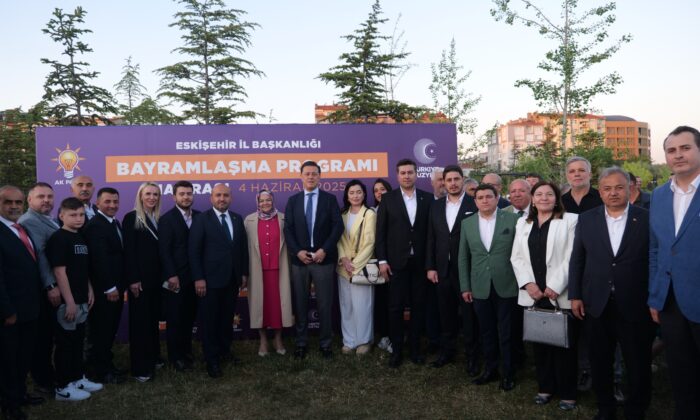 AK Parti ‘den Görkemli Bayramlaşma