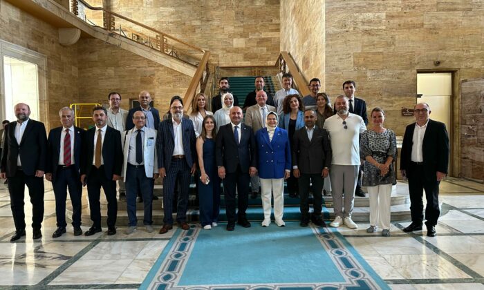 Çiçeği burnunda Komisyon Başkanı Ayşen Gürcan Eskişehir Basınını TBMM’de ağırladı
