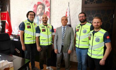 Hazırladıkları sosyal sorumluluk projelerini Emniyet Müdürü Erol’a sundular
