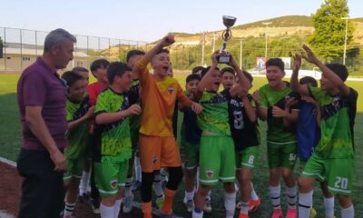 Bilecik U13 Gençler Ligi şampiyonu Vitraspor oldu
