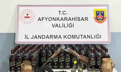 Hırsızlık zanlısı altın objelerinde olduğu tarihi eserlerle yakalandı