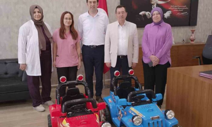 Tedavi gören çocuklar için akülü araç tahsis edildi