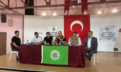 Altıntaş’ta çiftçilerin karşılaştığı sorunlar ve çözüm önerileri masaya yatırıldı
