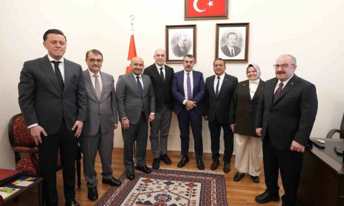 ESO’dan Milli Eğitim Bakanı Dr. Yusuf Tekin’e ziyaret