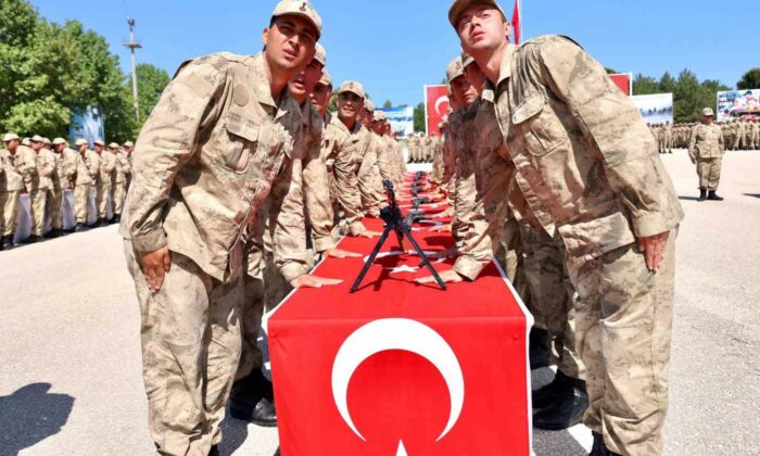 Bilecik’te 2 bin 926 bedelli asker için yemin ve terhis töreni düzenlendi