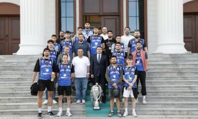 Vali Musa Işın’dan Kütahya Belediyespor Basketbol Takımına tebrik