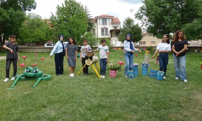 Kuruçay Ortaokulu bahçesi öğretmen ve öğrencilerin emeğiyle güzelleşti