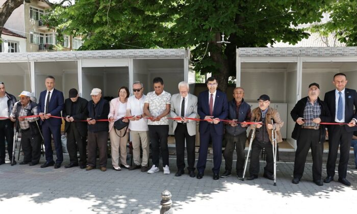 Kütahya’da ayakkabı boyacılarına modern hizmet alanları