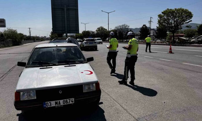 Afyonkarahisar’da Kurban Bayramı öncesi trafik denetimleri arttı