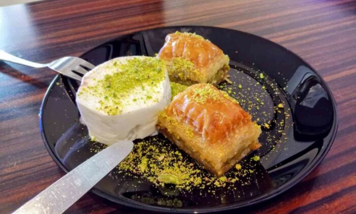 (ÖZEL) Bu yıl baklavanın yanında dondurma revaçta