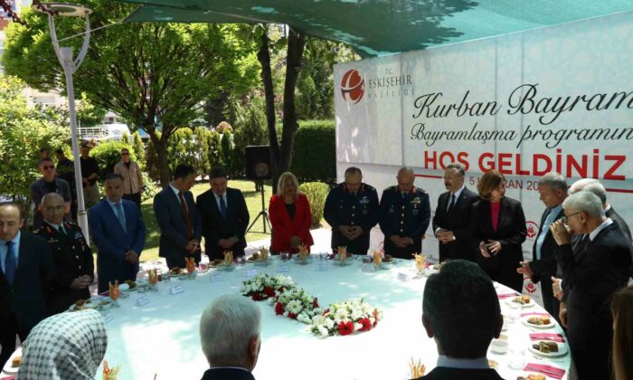 Eskişehir’de bayramlaşma töreni