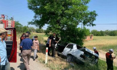 Afyonkarahisar’da otomobiller çarpıştı: 6 kişi yaralandı