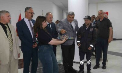 Sünnetci, personelle bayramlaştı
