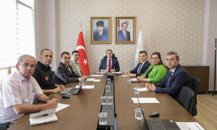Kütahya Valiliğinde Simav depremleri masaya yatırıldı