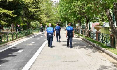Yerlere sigara izmariti, çöp atan 62 vatandaşa 183 bin 86 lira para cezası uygulandı