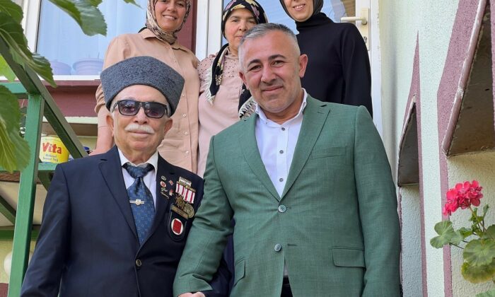Şehit ve gazi aileleriyle bir araya geldi