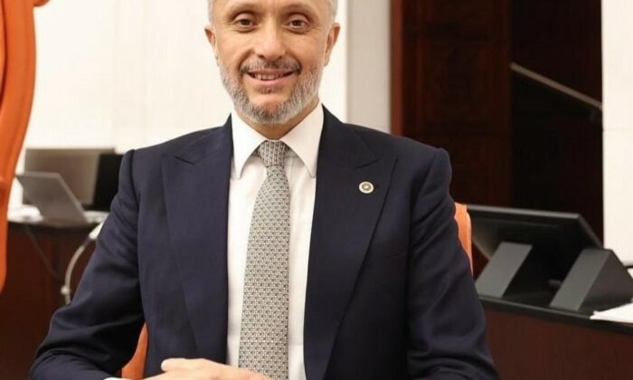 AK Parti Kütahya Milletvekili Biçer, TBMM Başkanlık Divanı Katip Üyeliğine yeniden seçildi