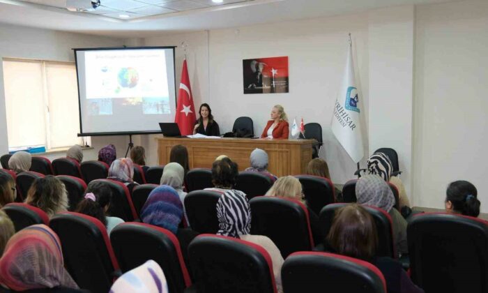 İlçelerdeki kadınlara iklim değişikliği anlatıldı