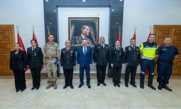 İl Jandarma Komutanı Demir ve jandarma personeli, Vali Aksoy’u ziyaret etti