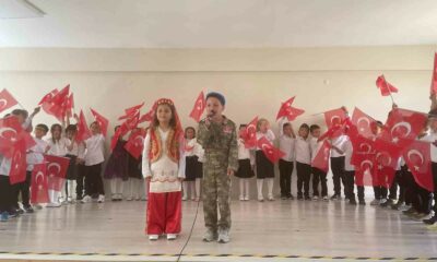 Hisarcık Cumhuriyet İlkokulu’nda okuma bayramı