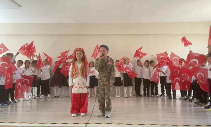 Hisarcık Cumhuriyet İlkokulu’nda okuma bayramı