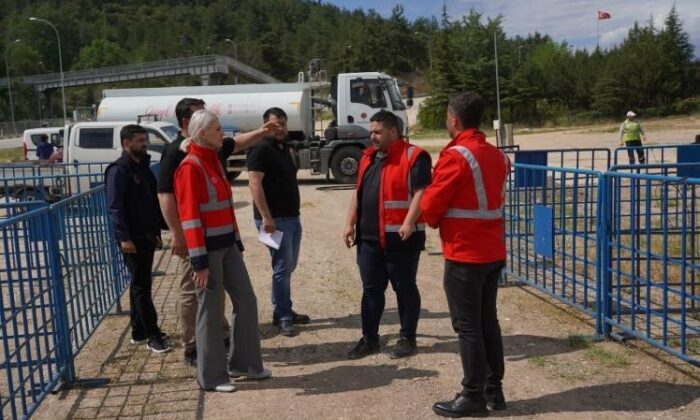 Başkan Subaşı kurban satış alanını inceledi