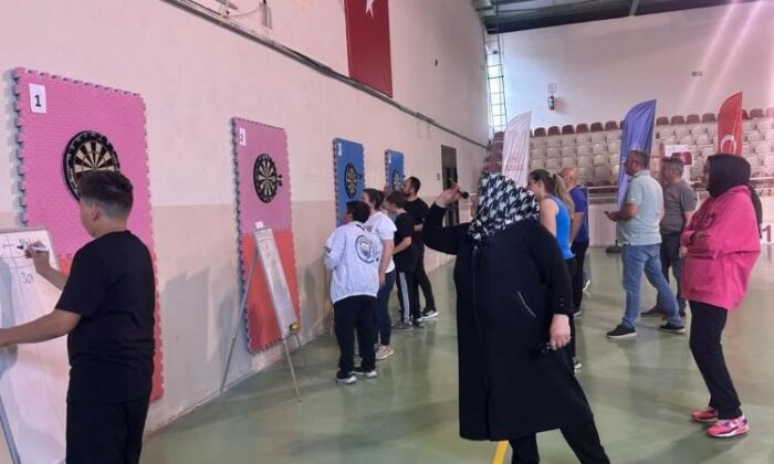 Bilecik’te düzenlenen ‘Dart Turnuvası’ renkli görüntülere sahne oldu
