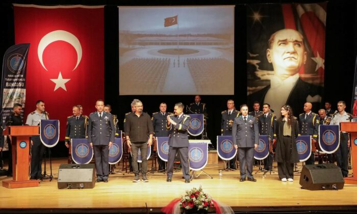 “Ordu Millet El Ele” konseri Kütahya’da ilgi gördü