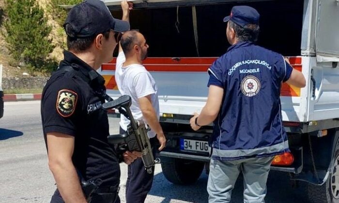 Bilecik’te düzensiz göç uygulamasında bir kişi gözaltına alındı