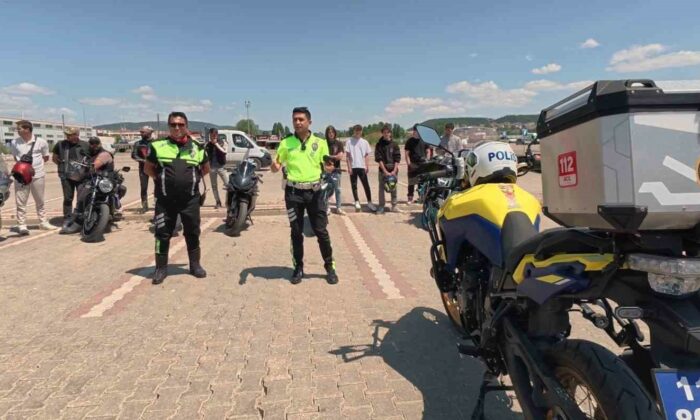 En çok motosiklet kazasının yaşandığı Bilecik’te sürücülerine uygulamalı eğitim verildi