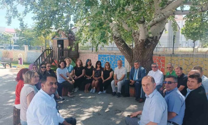 Öğretmenlere yönelik Mesleki Çalışmalar toplantısı başladı