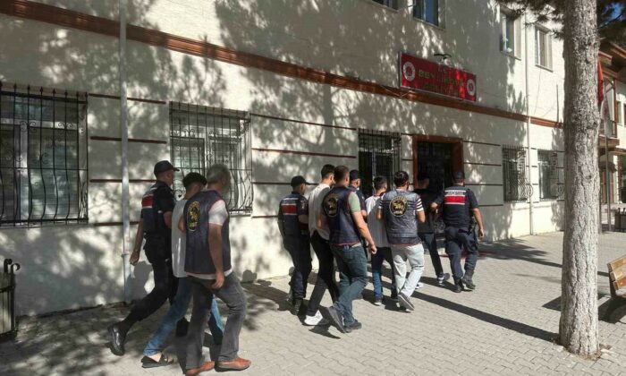 Jandarmadan dolandırıcılık operasyonu, 5 gözaltı
