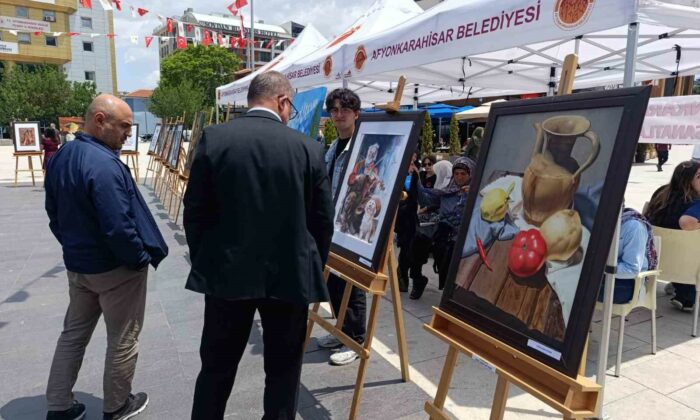 Lise öğrencilerinin sergisi büyük ilgi gördü