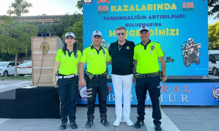 Motosiklet sürücüleri kuralları ve yöntemleri uzmanından dinledi