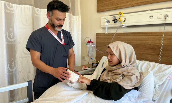 Çin zulmünden kaçan Uygur Türk’ü Ayşe, Eskişehir’de şifa buldu
