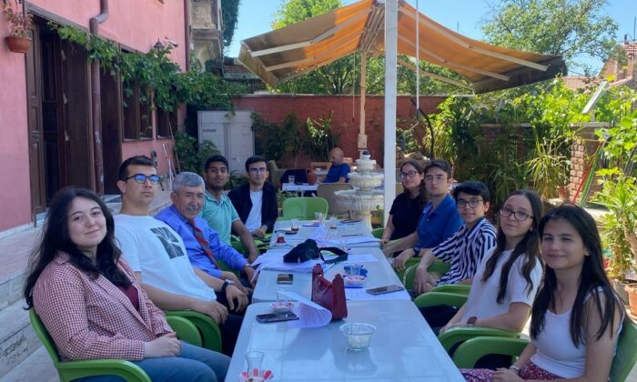 Başkan Ünal, bursiyerlerle görüştü