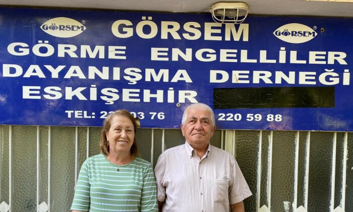 Görme engelliler kamu ve yerel yöneticilerden destek istiyor