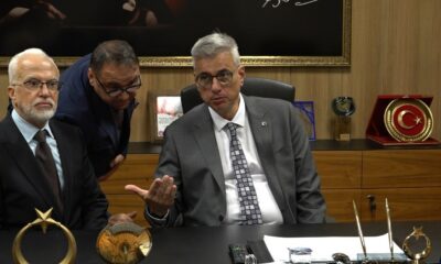 Bakan Memişoğlu, Eskişehir’de tedavi gören yaralı orman işçisini ziyaret etti