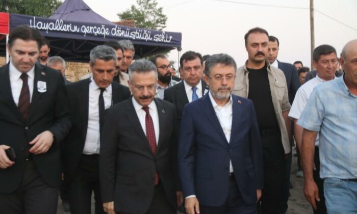 Bakan Yumaklı’dan şehit ailesine taziye ziyareti