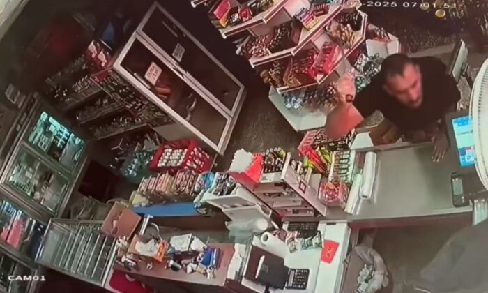 Saldırı anı güvenlik kamerasında !