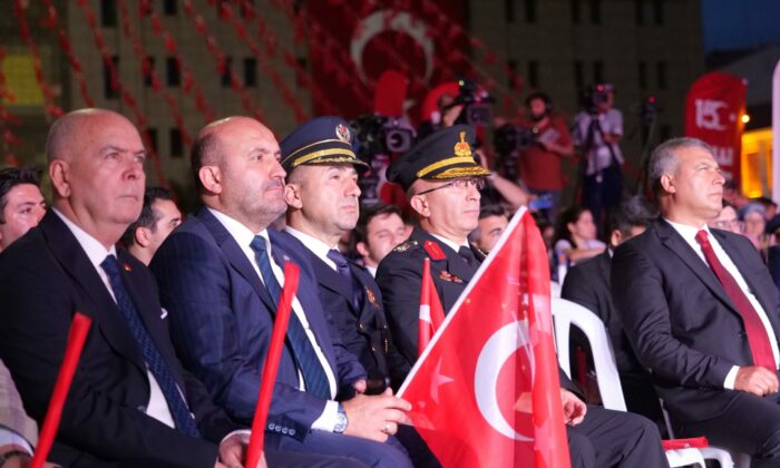 Albayrak: 15 Temmuz Türk Milletinin topyekun dirilişi ve şahlanışıdır