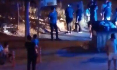 Gece saatlerinde çıkan yangın mahalleliyi sokağa döktü