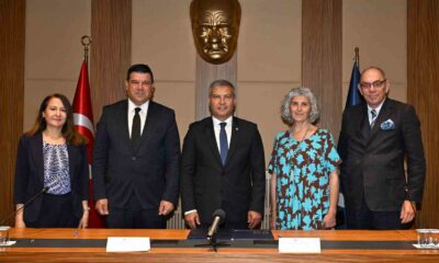 Anadolu Üniversitesi ile Kıbrıs Doğu Akdeniz Üniversitesi arasında iş birliği protokolü imzalandı