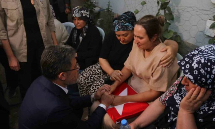 Bakan Yumaklı’dan şehit ailesine taziye ziyareti