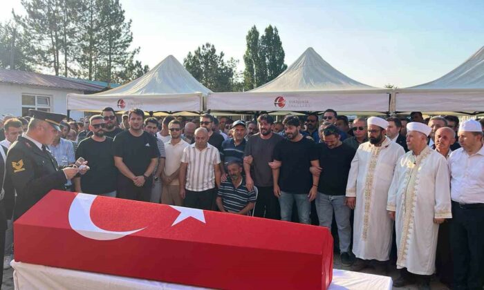 Yangın şehidi Tolunay Kocaman gözyaşları içinde son yolculuğuna uğurlandı