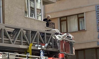 Fırın bacasında yangın çıktı, mahalleli o anları endişeyle izledi