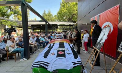 Eskişehirspor’un efsane ismi Süreyya Özkefe son yolculuğuna uğurlandı